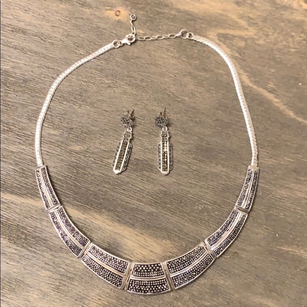 Necklace & Earring set